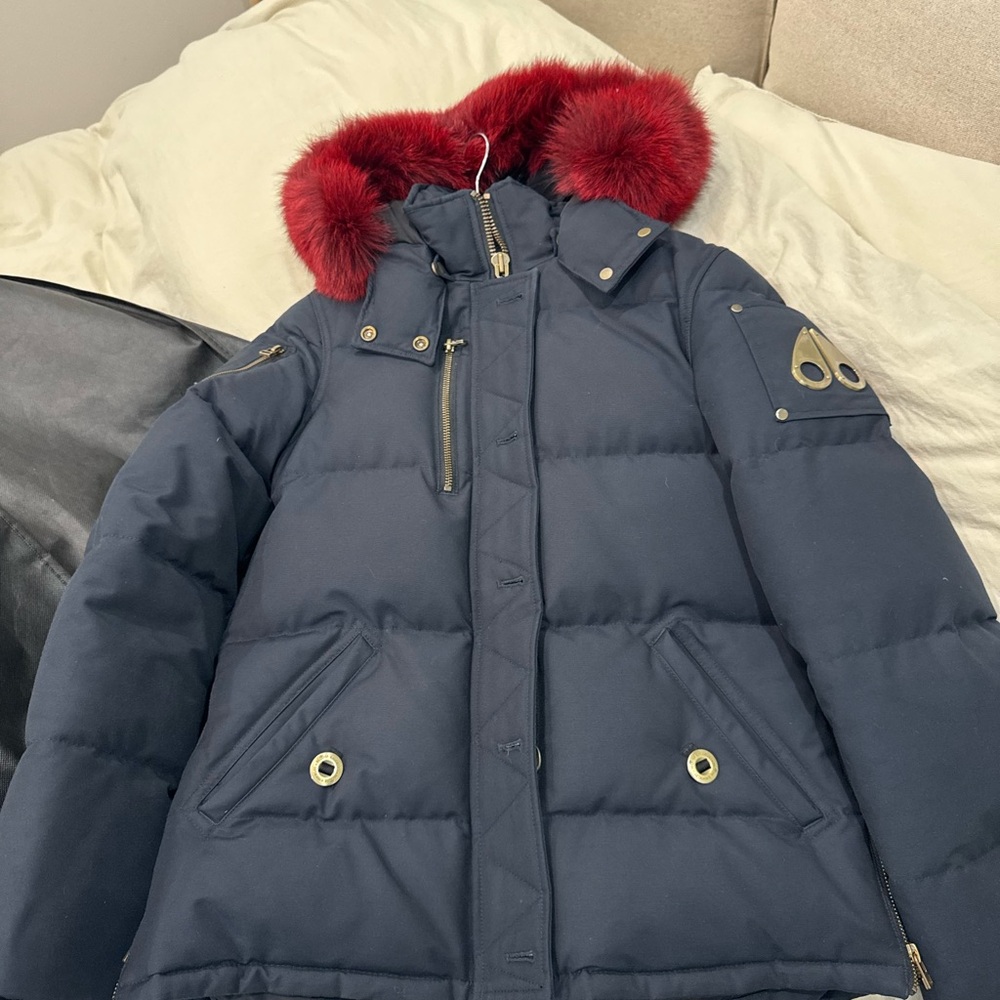 Moose Knuckles Navy Jacket with Red Fur Trim - Picture 3 of 11
